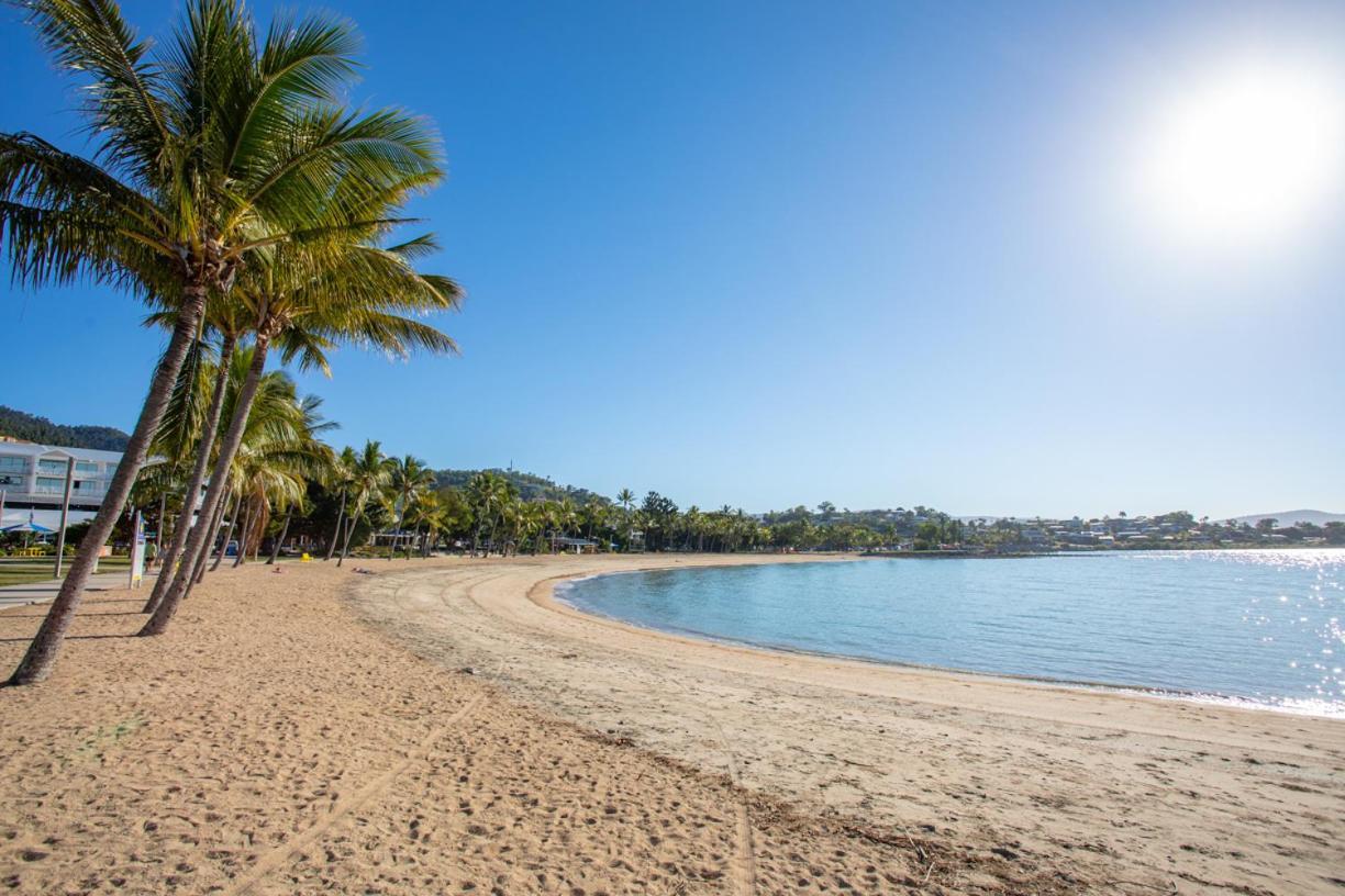 Mandalay Escape, Seclusion & Serenity With A Pool Airlie Beach Extérieur photo