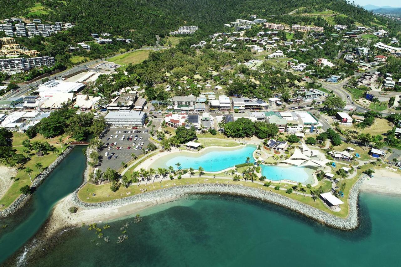 Mandalay Escape, Seclusion & Serenity With A Pool Airlie Beach Extérieur photo