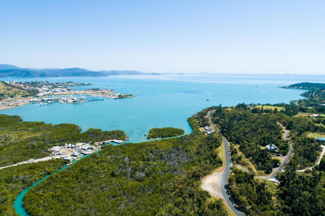 Mandalay Escape, Seclusion & Serenity With A Pool Airlie Beach Extérieur photo